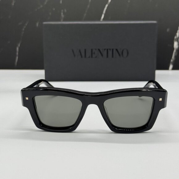 NEW XXII VLS-106A VALENTINO SUNGLASSES BLACK UNISEX EYEWEAR VALENTINO - Picture 4 of 12